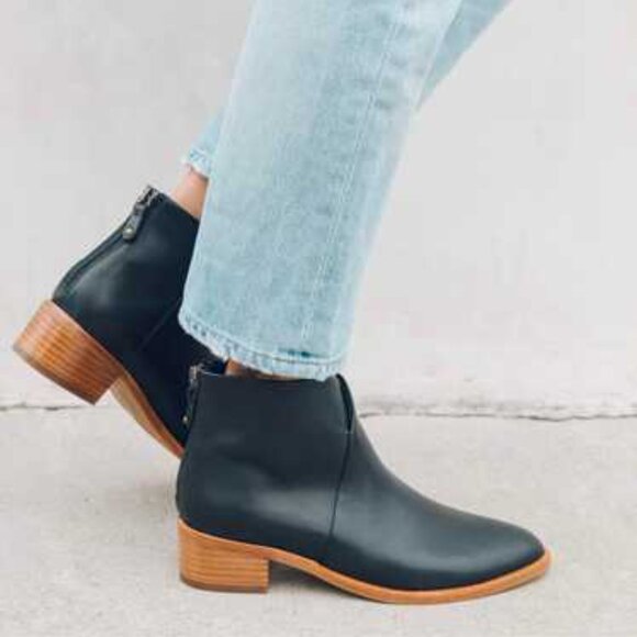 NEW SOLUDOS Leather Venetian Booties in black for women 825 4j2 - Picture 8 of 8